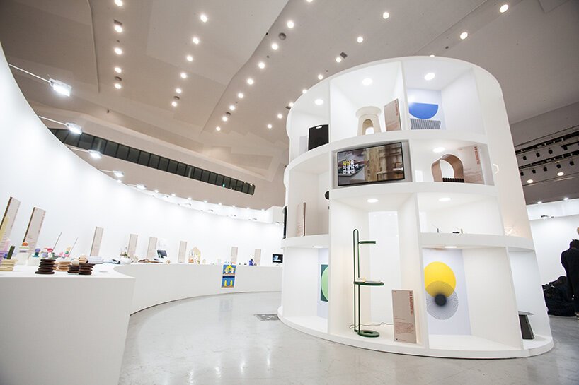 3D-printed furniture & transformable lights win 2021 DDP best design award