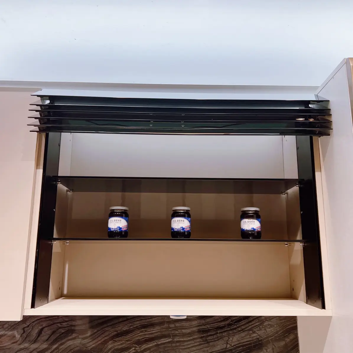 Hvite garderober | Idéer til hvite garderober | Superfront, image size:1195x1195